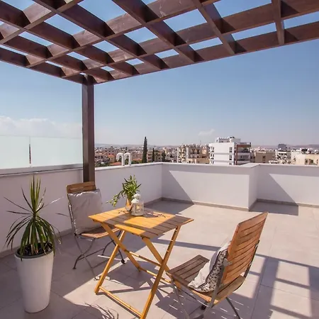 Amelia's 2b With Private Roof Garden Near Finikoudes Lägenhet